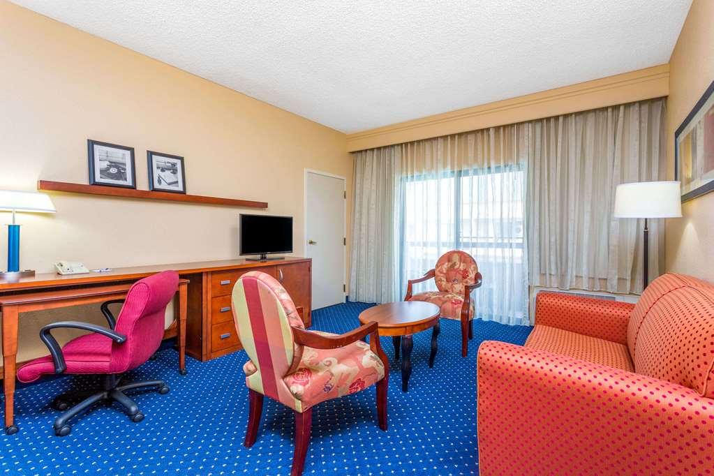Comfort Inn Roswell-Dunwoody Exterior photo