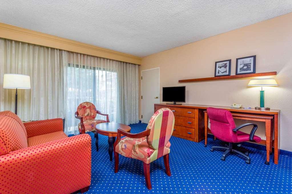 Comfort Inn Roswell-Dunwoody Exterior photo