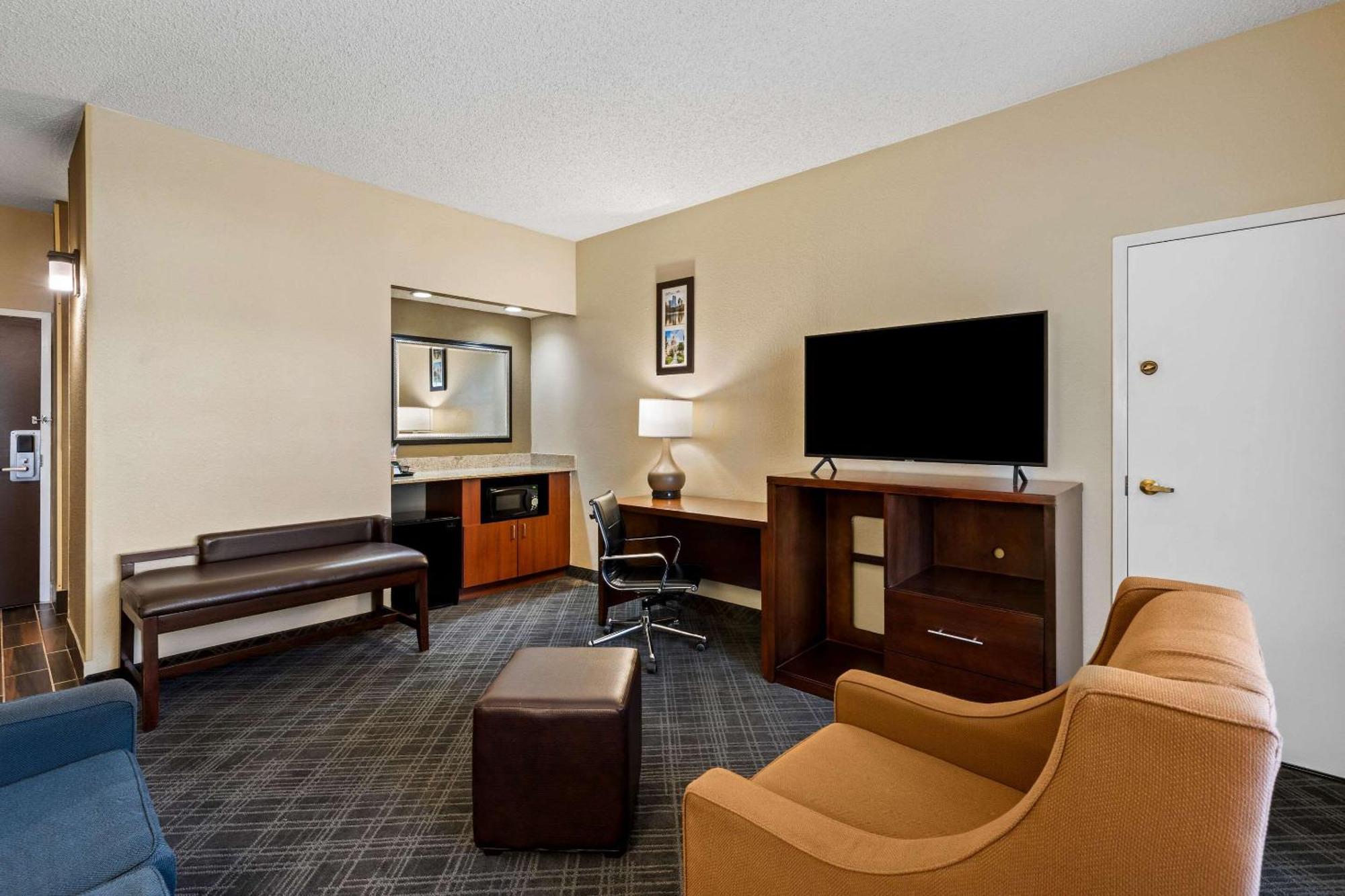 Comfort Inn Roswell-Dunwoody Exterior photo