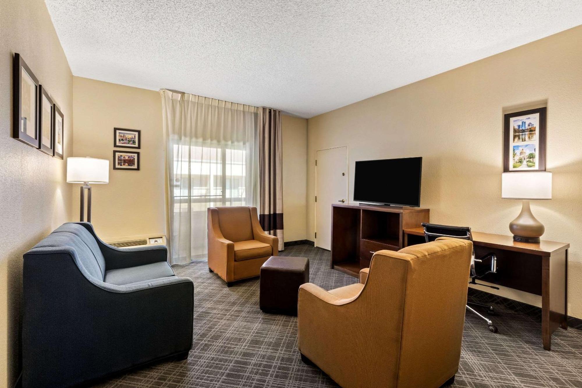 Comfort Inn Roswell-Dunwoody Exterior photo