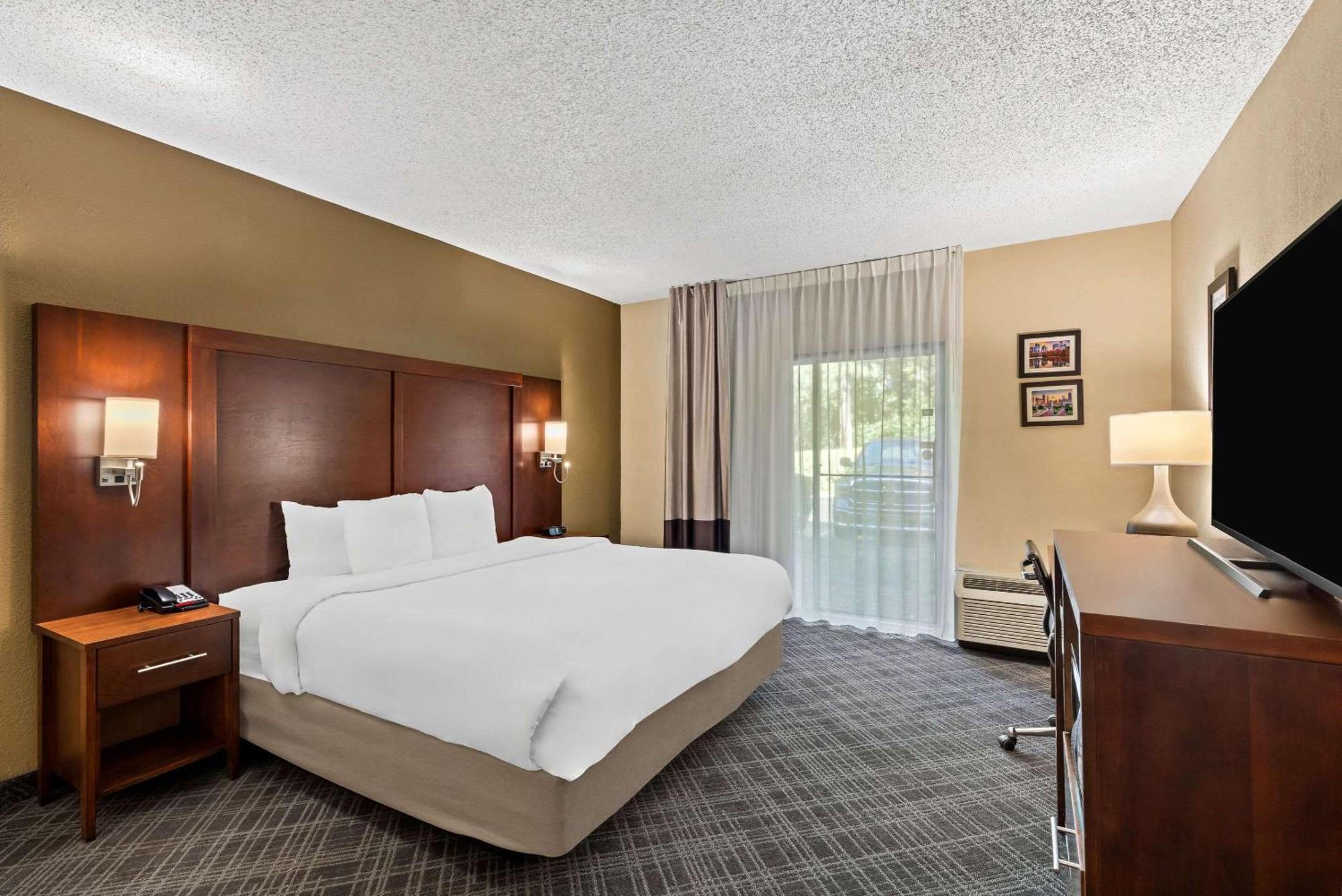 Comfort Inn Roswell-Dunwoody Exterior photo